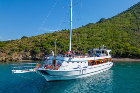 Fethiye: Twelve Islands Boat Cruise with Onboard Lunch With Transfer
