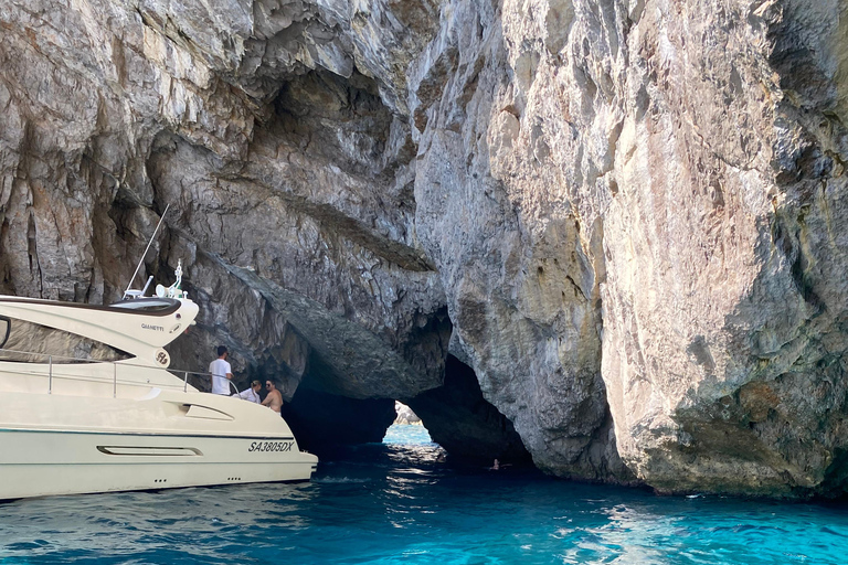 Capri: Small Group Grottoes Cruise Tour with Swim and Limoncello Capri: Small-Group Grottoes Boat Tour with Swim and Limoncello