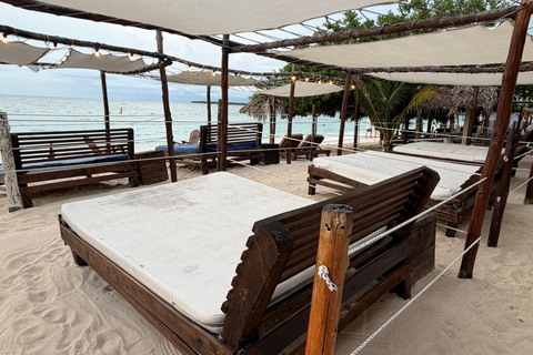 Private visit to Playa Blanca Barú with lunch included Visit Playa Blanca Baru Private with lunch included