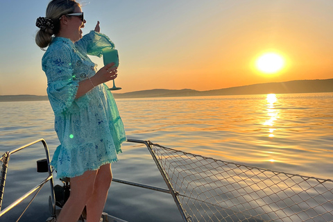 Sotogrande: SIP & SAIL - Cocktail Cruise with 5 cocktails