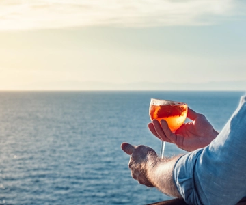 Cinque Terre: Sunset boat tour with aperitifs