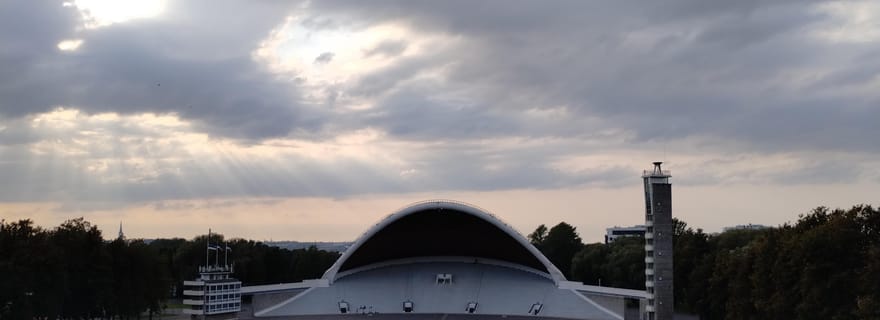 Terrain de chant de Tallinn : l'histoire des abeilles qui ont brisé l'empire