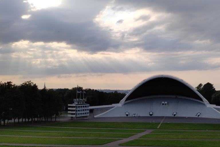 Tallinn singing grounds: story of bees that broke the empire