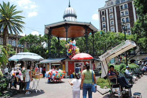 Rondleiding door Cuernavaca: Bezoek Xochicalco en Diego Rivera MuurschilderingenPrivé