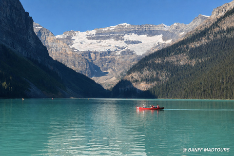 Banff: Moraine Lake Sunrise View & Lake Louise Tour Calgary Pickup