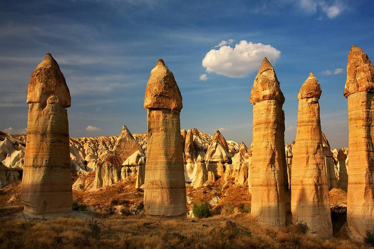 La excursión diaria a Capadocia sale de Estambul en avión