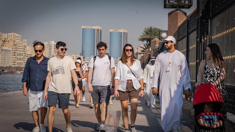 Dubai: Premium Old Town, Street Food, Souks & Boat Ride Tour