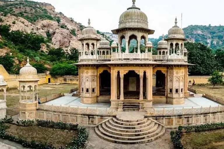 Jaipur: 3-Day Diwali Tour with Hotel Stay &amp; Fireworks