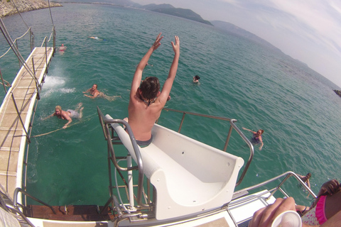 Corfu: Blue Lagoon Cruise with BBQ Lunch and Swim Stops