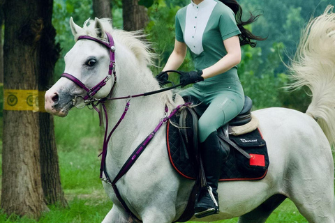 Beijing: Horseback Riding Experience with Dinner
