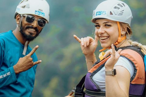 From Kandy: Lakshapana Waterfall Bungee Jump with Pickup