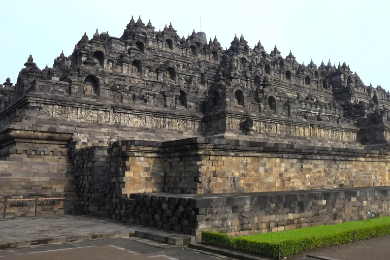 Yogyakarta: Temple Tour & Local Food Experience