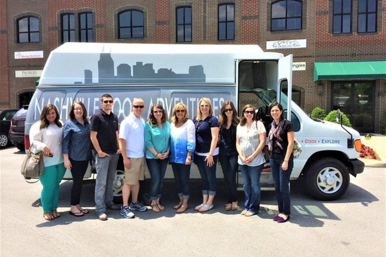 Nashville: Taste of Nashville Food and Sightseeing Van Tour