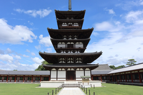 Nara: Visita guiada al Templo Yakushiji con un Maestro Artesano