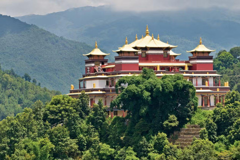 Kathmandu: 4-Day Guided Tour with Hotel and Meals