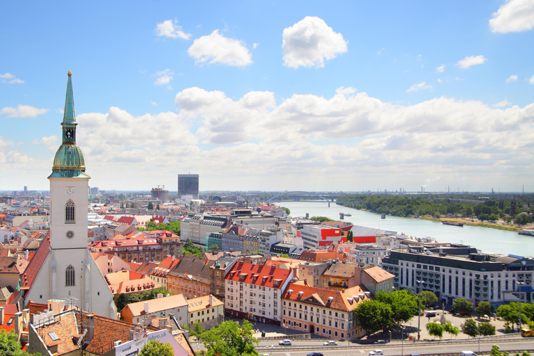 Wien: Prag und Bratislava Ganztagestour mit Guide