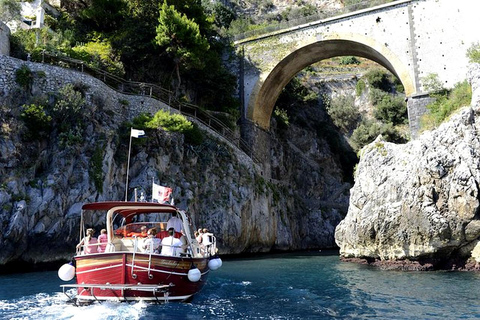 Tour from Naples: Sorrento, Positano & Amalfi with Boat Ride