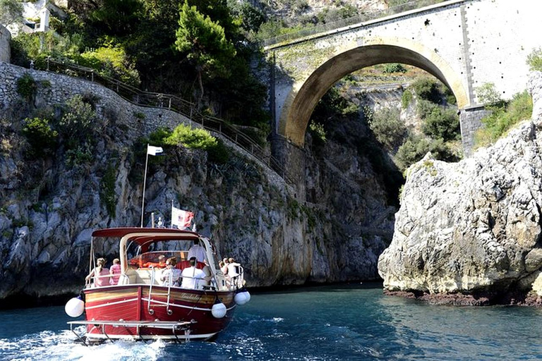 Tour from Naples: Sorrento, Positano & Amalfi with Boat Ride