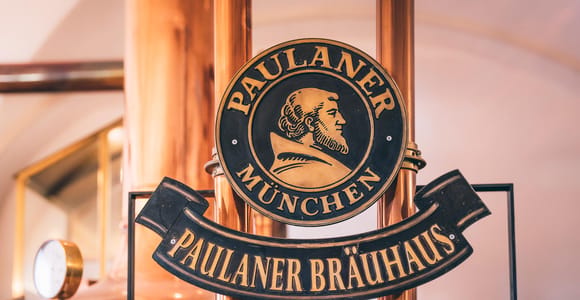 Brewery tour at the Paulaner Bräuhaus in Munich with beer tasting & snacks