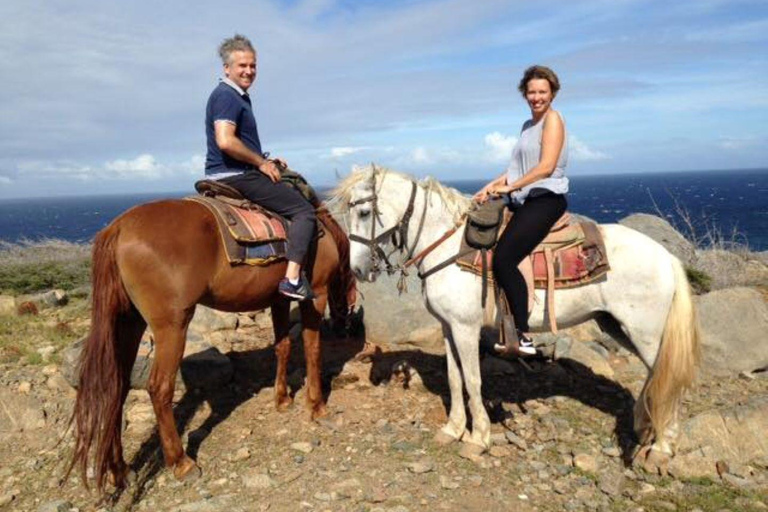 Excursión a Caballo a la Laguna Oculta de Aruba