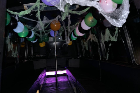 Sint Maarten: Party Bus Bar Hopping Tour with Shots