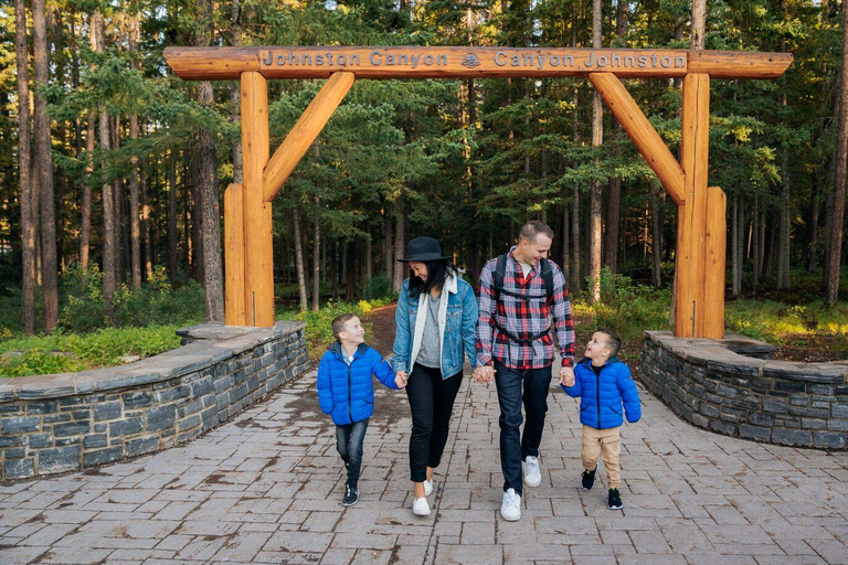 Emerald Lake,Lake Louise, Moraine, JohnstonCanyon&Banff Tour