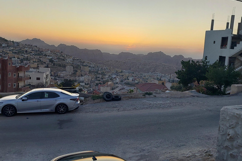 Alquila un coche con conductor para visitar todo Jordania desde Ammán.Por Un Día Coche Con Conductor.