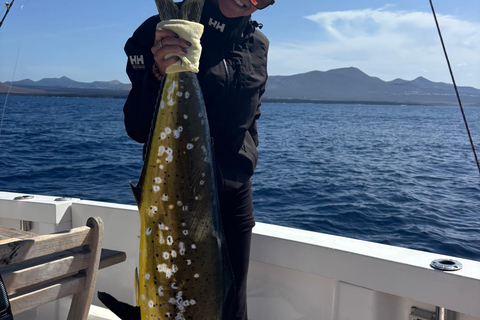 Corralejo: Atlantic Sport Fishing Charter Corralejo: Shared Deep Sea Fishing Charter on the Atlantic