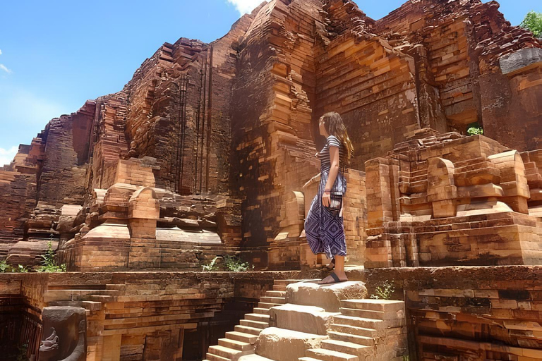 A perfect morning in My Son Holyland and Rice paper making