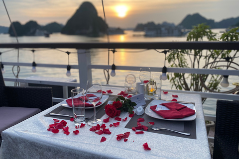 Hanoi: Ha Long Bay - Boutique Classic Cruise 2 days trip Option 2: From Hanoi Boutique Classic Cruise