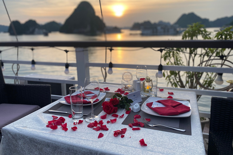 Hanoi: Ha Long Bay - Boutique Classic Cruise 2 days trip Option 2: From Hanoi Boutique Classic Cruise