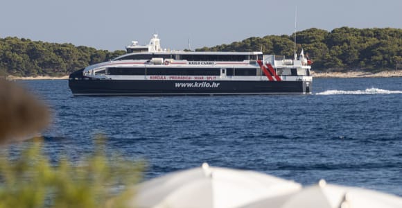 Hvar: Katamaranfahrt zwischen Hvar und Korčula