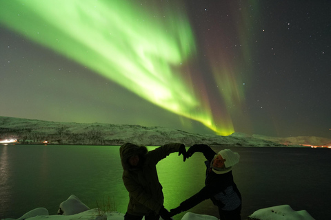 Tromsø: English/Spanish Aurora Pathfinder Tour with Photos Tromsø: English/Spanish Aurora Hunting Private Minibus Tour