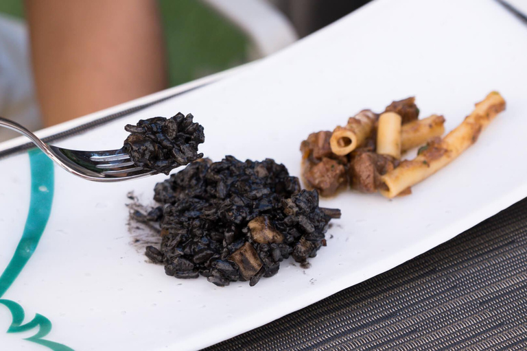 Dubrovnik Food Tour: Local Dishes & City Stories Tour in Spanish