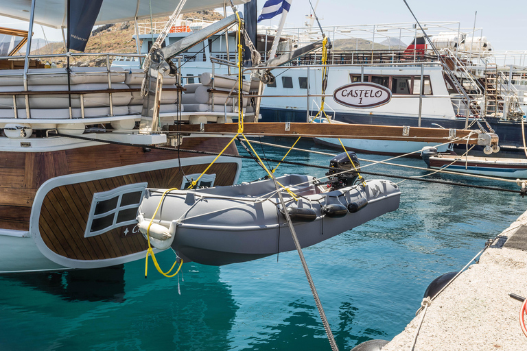 Chania: Luxury Gulet Cruise to Balos & Gramvousa with Lunch