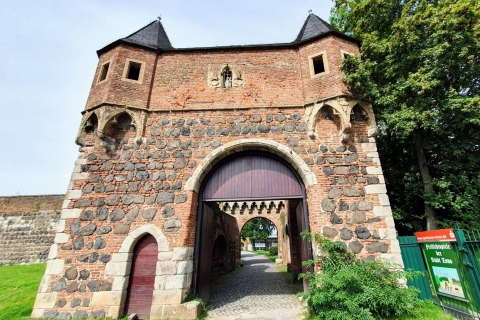 Zons: Self-guided Middle Ages Discovery Tour at Feste Zons