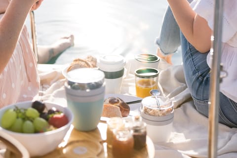 Luzern: Pedalo-Picknick mit Frühstück auf dem Vierwaldstättersee