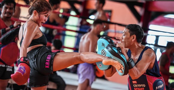 Krabi: Beginner Boxing Class & Thai Boxing Fight with Dinner