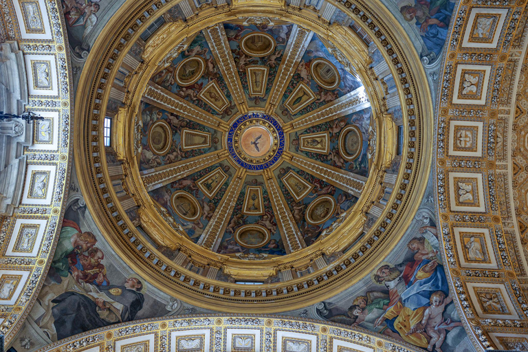 Rome: St. Peter’s Basilica & Underground Tombs Tour Group Tour in French