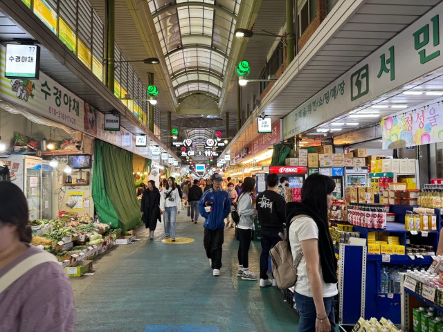 The Bestie's Private Tour_Seoul Night Market in Mangwon