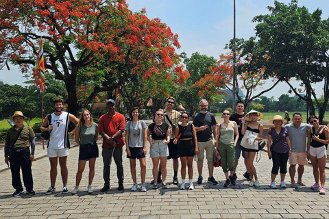 Depuis Hanoi : Ninh Binh - Trang An - Grottes de Mua - Déjeuner et busAu départ de Hanoi : Découvrez la beauté de Ninh Binh - Excursion d&#039;une journée