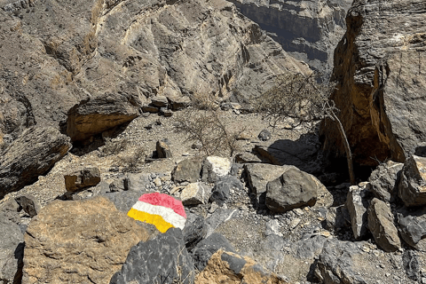 From Muscat: Jebel Shams Grand Canyon 4x4 Adventure Hotel Pickup from Muscat