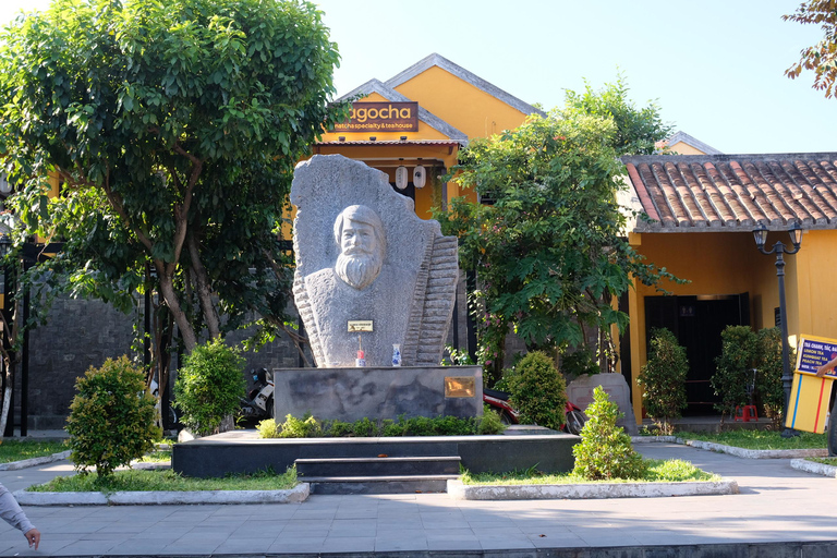 Hoi An Old Town Walking: Trader's Old House & Photo Spot