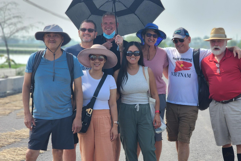 Från Hanoi: Rökelsebyn och tåggatan eller SidenbynPrivat: Flexibelt val 2 aktiviteter