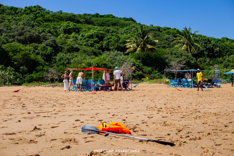 Maputo: Santa Maria Beach Cruise with Snorkeling & Brunch