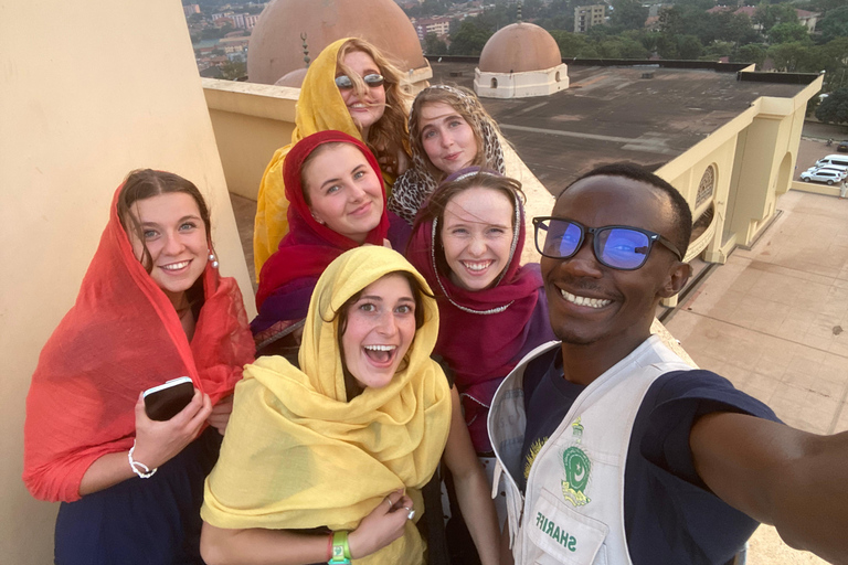 Kampala's Faith, Knowledge & Royalty: A Day Tour with Pickup