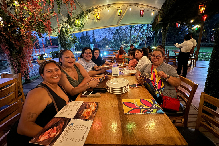 Ruta de flores: Salto Malacatiupan, Ataco e Apaneca TourRuta de flores: Tour del Salto Malacatiupan, Ataco e Apaneca