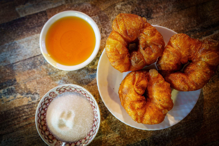 Marrakech: Local Food Tasting Tour with a Guide