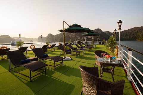 Hanoi: 2-Day Halong &amp; Lan Ha Bay 5 Stars Cruise with BalconyHanoi: 2-Day Lan Ha &amp; Halong Bay 5 Stars Cruise with Balcony