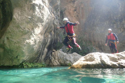 Granada & Malaga: Río Verde Canyon, Turquoise Water Jumps Private Tour